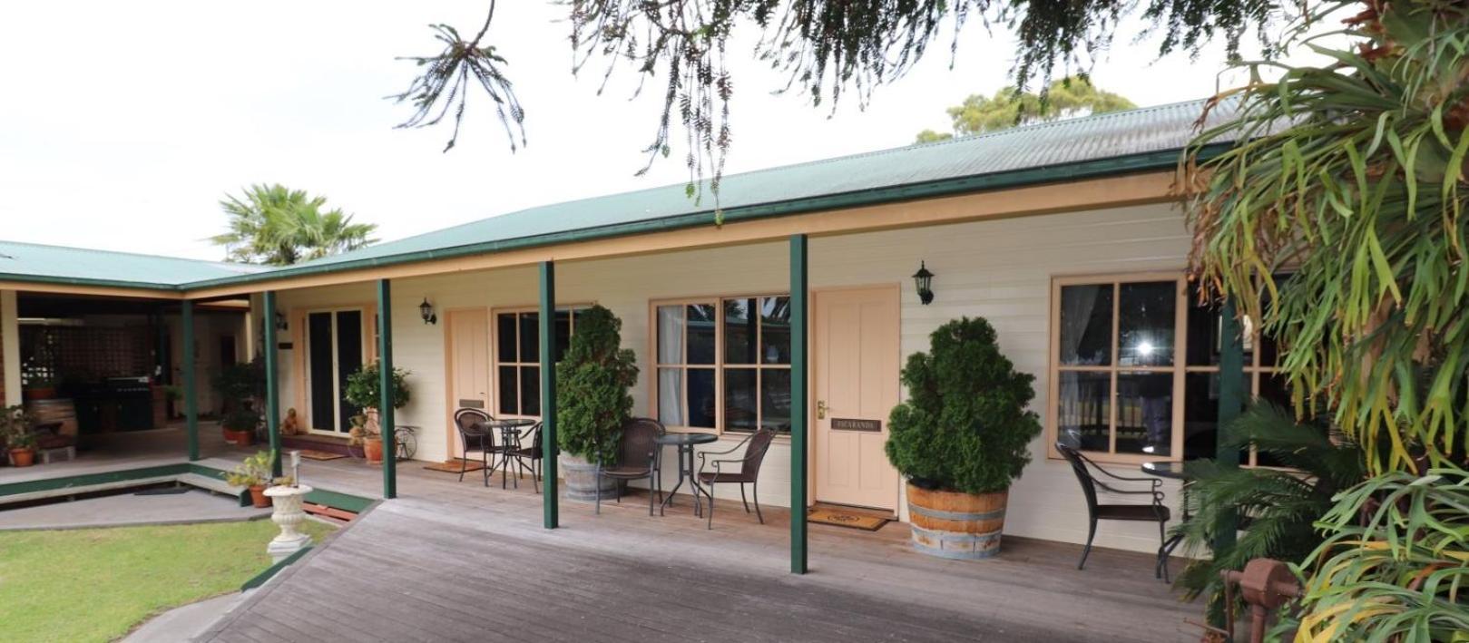 Newmerella Snowy River Homestead מראה חיצוני תמונה